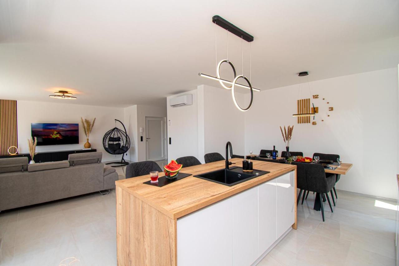 Villa Mina With A Private Pool In *