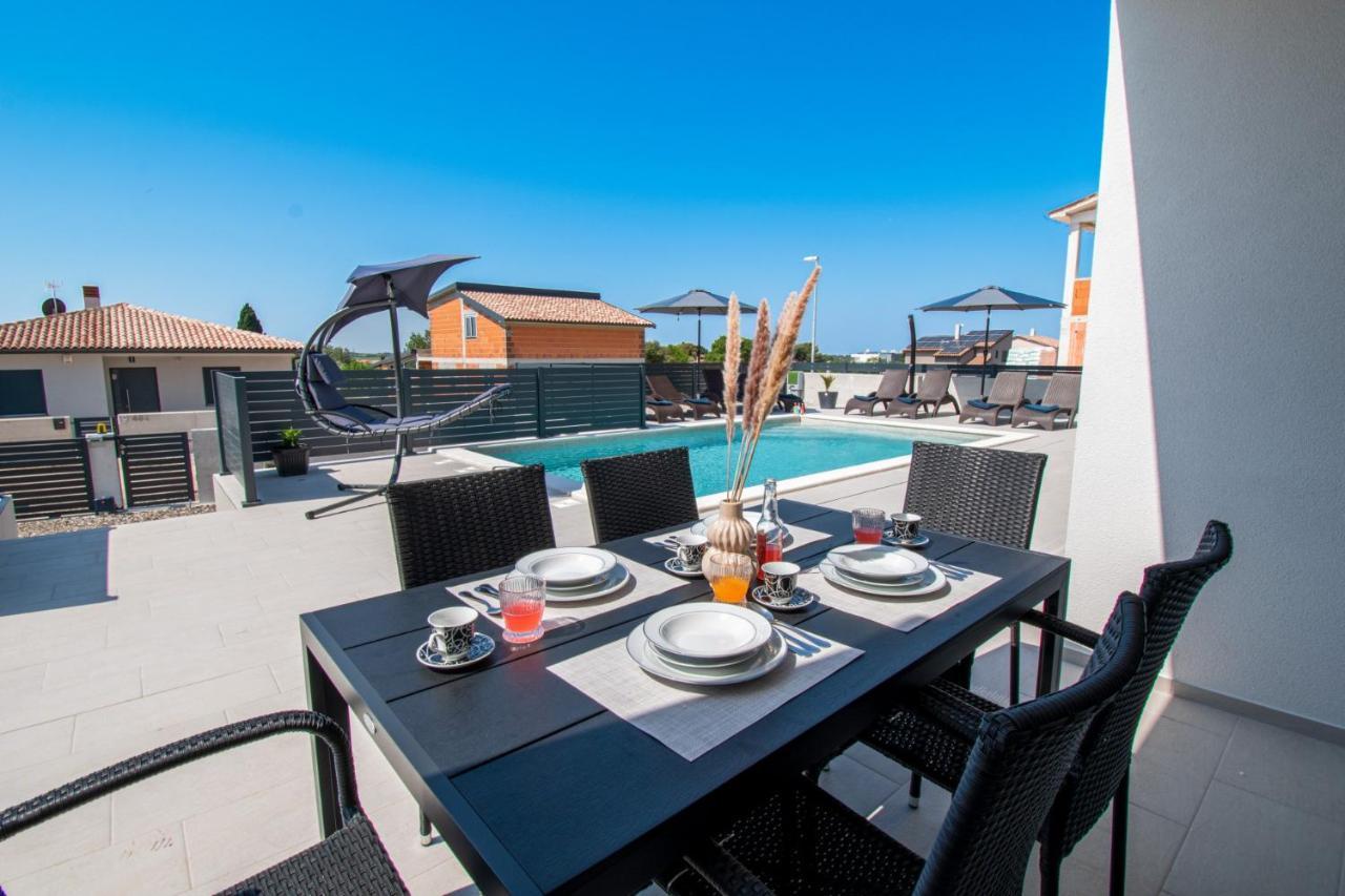 Villa Mina With A Private Pool In