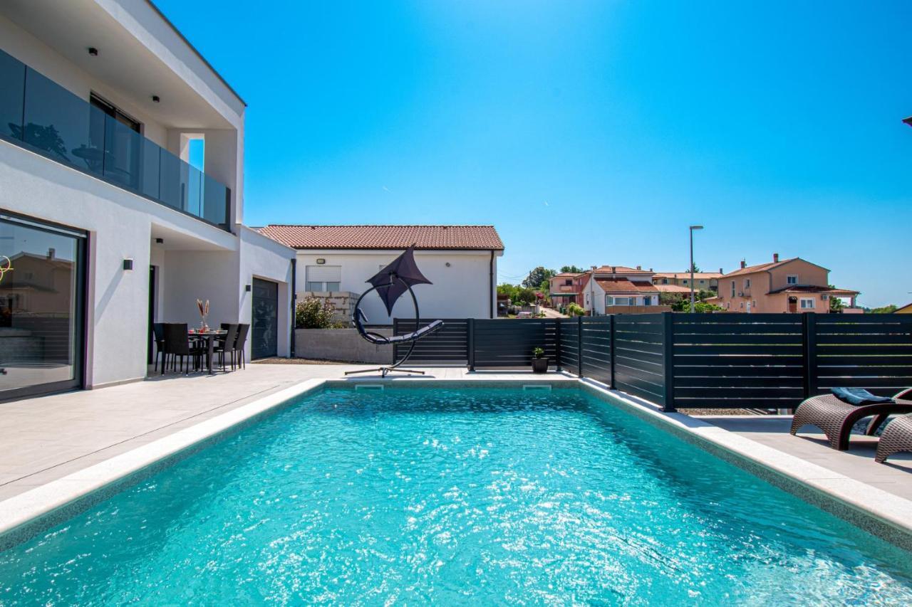 Villa Mina With A Private Pool In *
